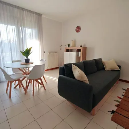 Casa Madi, Private Parking, 20minutes To * Velence